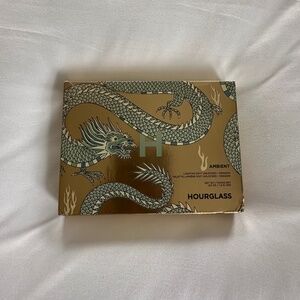 NIB Hourglass Ambient Lighting Dragon Pallet